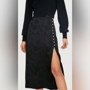 Wilfred (Aritzia) Baroque Skirt — Black XXS